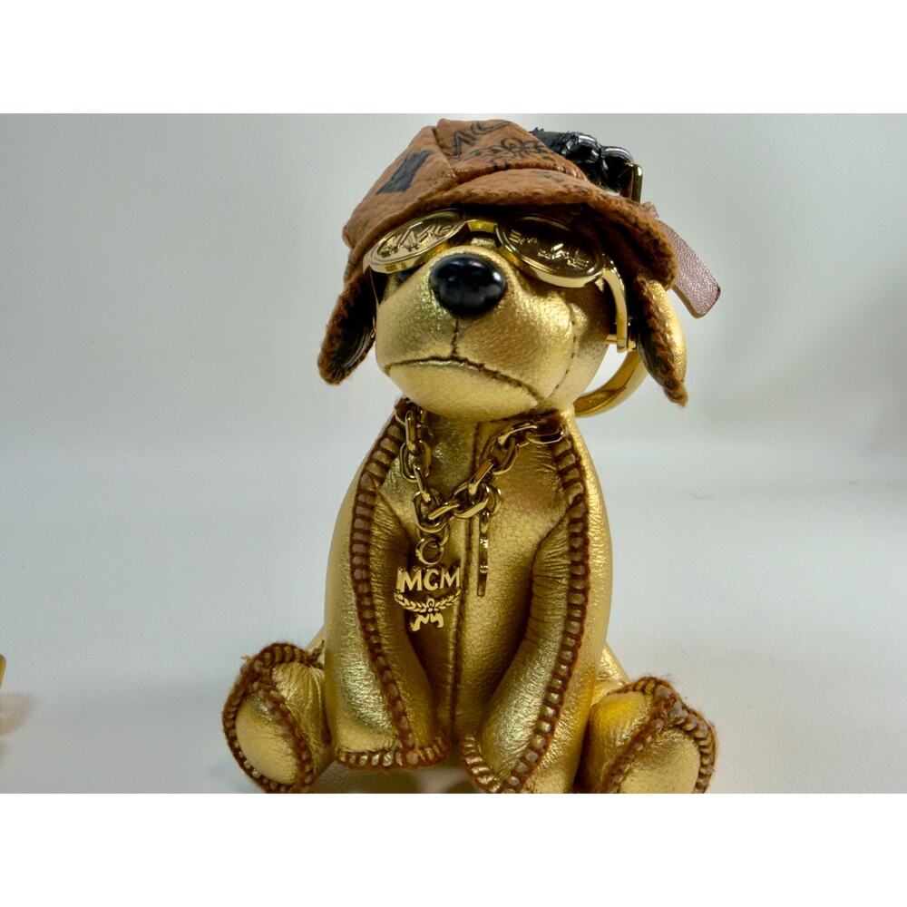 MCM Metallic Gold Dog Charm Key Ring Hiphop Visetos Hat Sunglasses Chain Rare - Picture 7 of 9